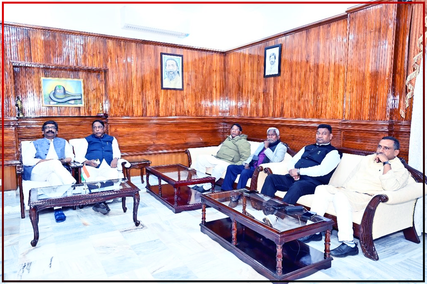 Jharkhand News: "Missing CM" Hemant Soren Finally Reaches Ranchi