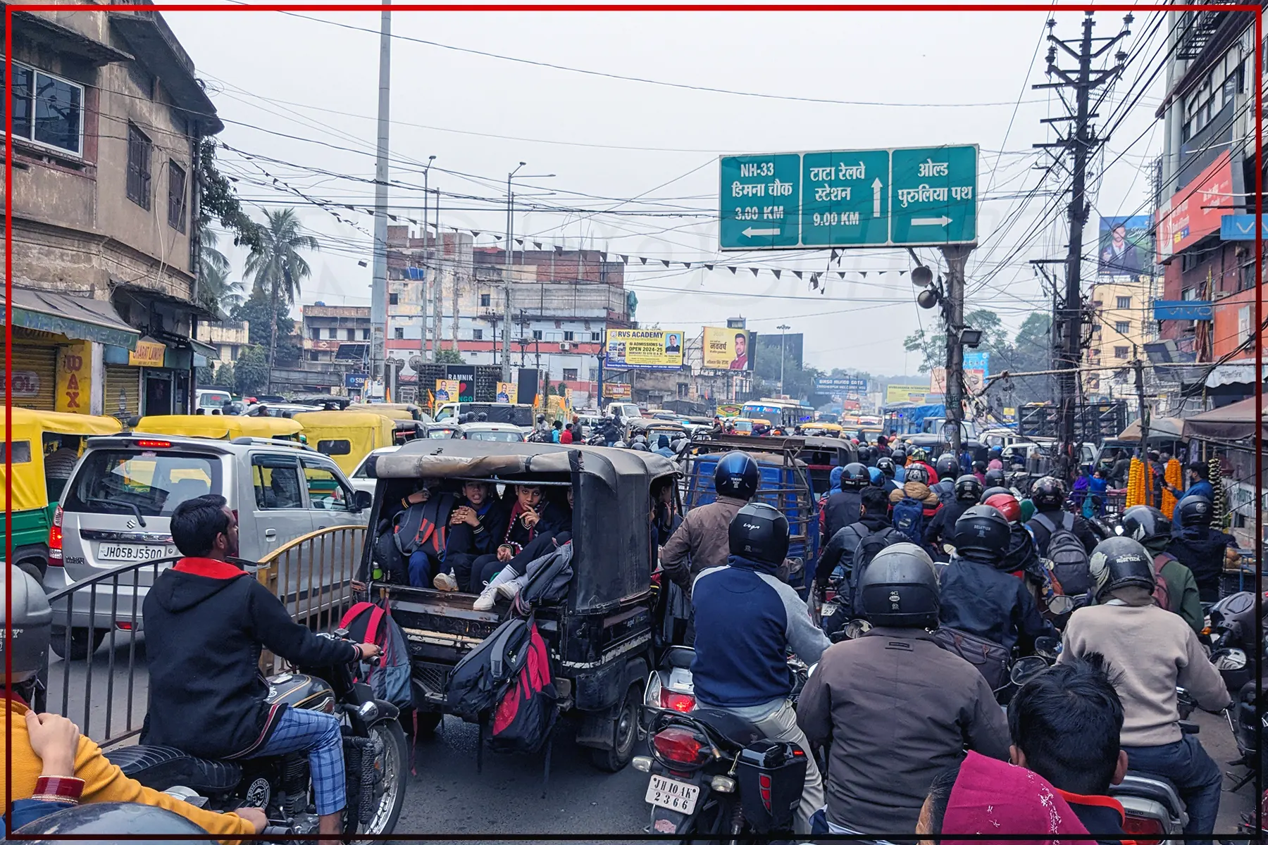 Jamshedpur News: Massive Traffic Jam at Mango Golchakkar and Mango Bridge