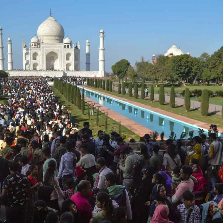 Agra Marks Shah Jahan's 370th Death Anniversary at Taj Mahal