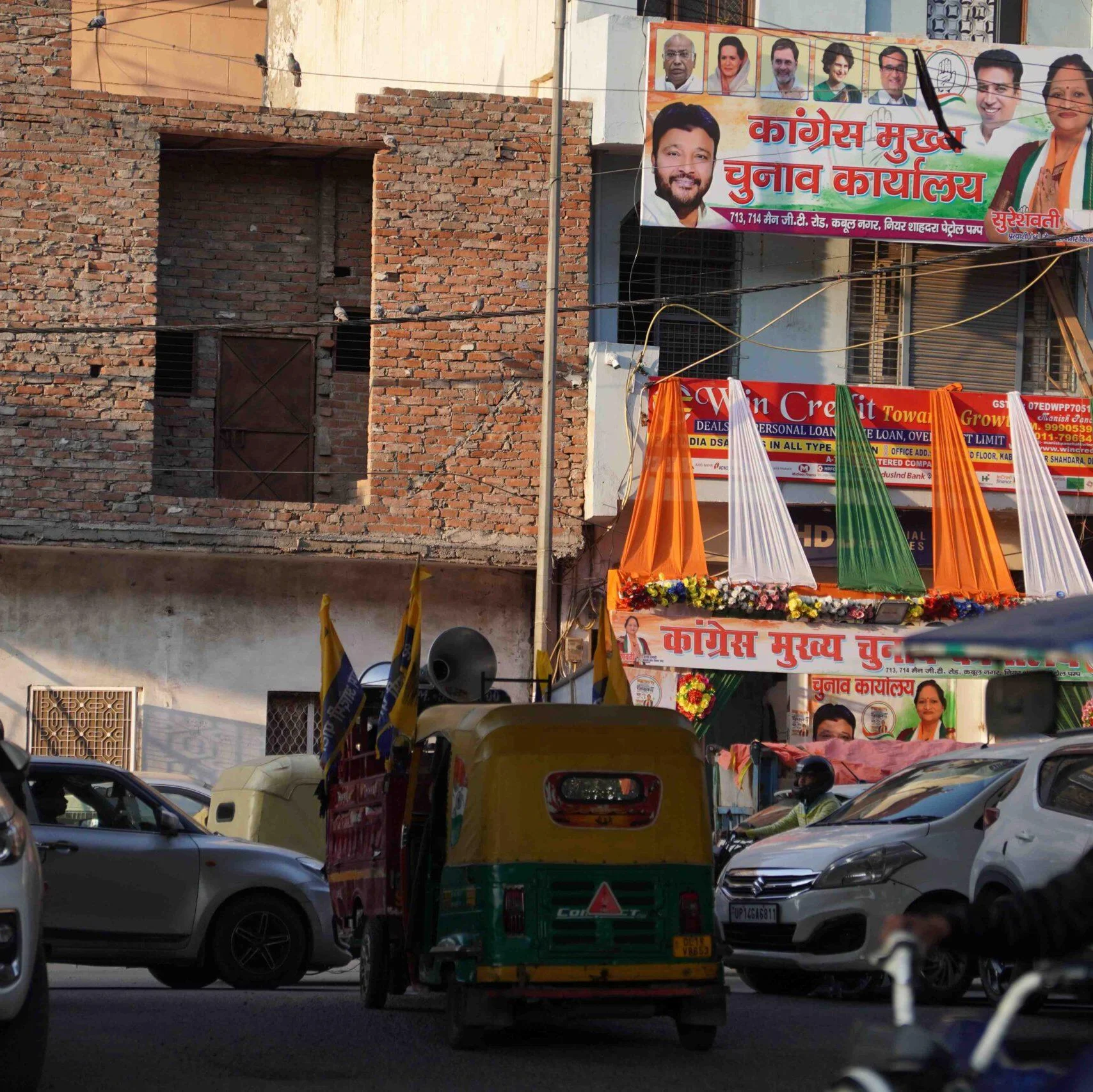 Delhi Muslims Reconsider AAP Support Amid "Soft-Hindutva" Concerns