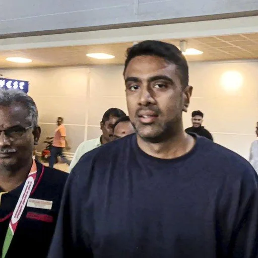 Tamil Nadu Students Choose Tamil, Ashwin Clarifies Hindi's Status at Convocation