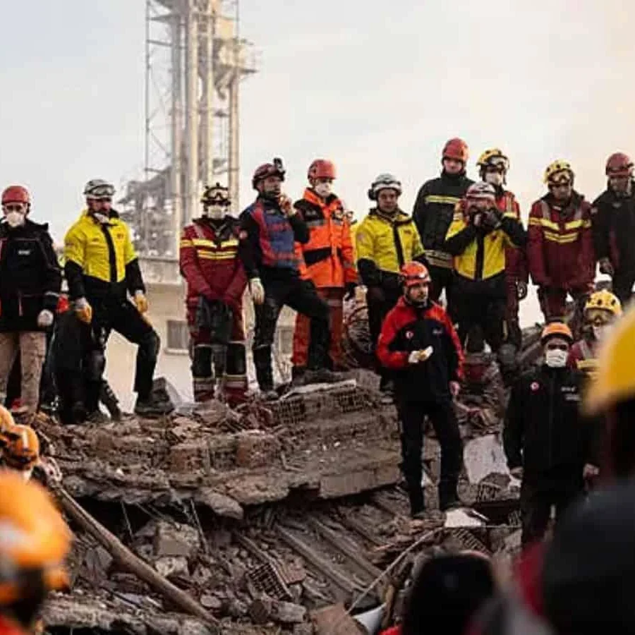 Türkiye Apartment Collapse Kills 23-Year-Old, Injures 3; Husband Missing