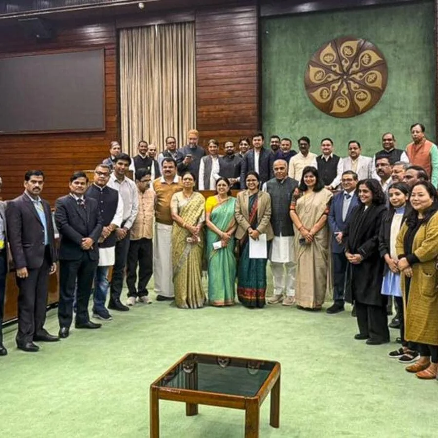 Waqf Bill Clears Committee Hurdle; Opposition Given Deadline for Dissent