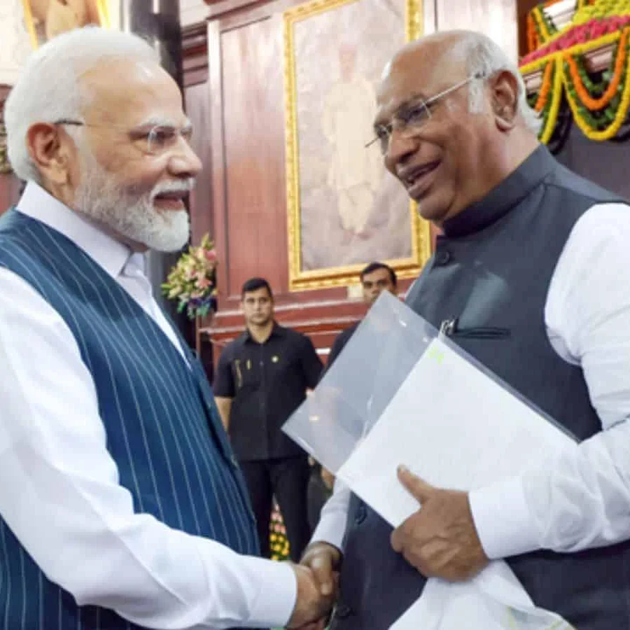 Delhi: Congress Leader Calls Modi 'Chief of Liars,' Kejriwal 'Worse'