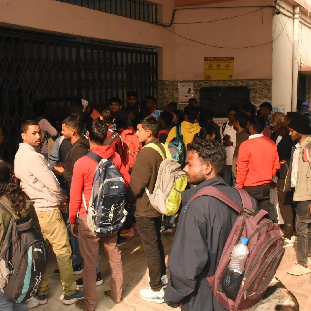 Dhanbad Hospital Watchman Recruitment Marred by Bribery Allegations
