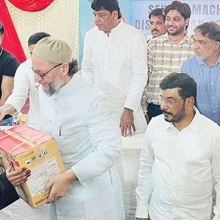 Hyderabad: 334 Women Get Sewing Machines to Boost Employment
