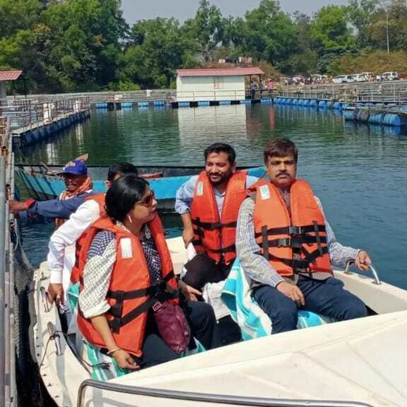 Jharkhand Coal India Officials Inspect Innovative Fish Farming Project