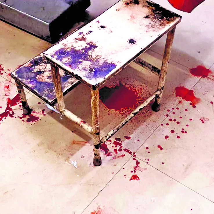 Jharkhand Hospital's Emergency Theatre Found With Blood Stains, Broken Beds