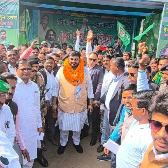 Jharkhand Minister Leads Huge JMM Procession, Showcasing Party Strength