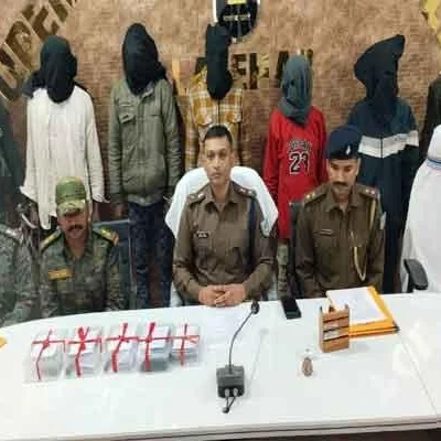 Latehar Police Arrest 5 Gang Members Plotting Businessman's Murder