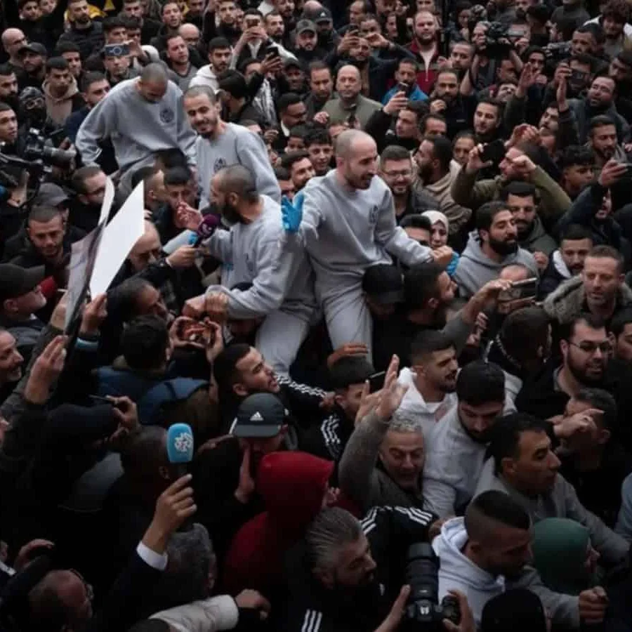 Latest: 8 Palestinian Prisoners Released, Deported to Other Nations via Egypt